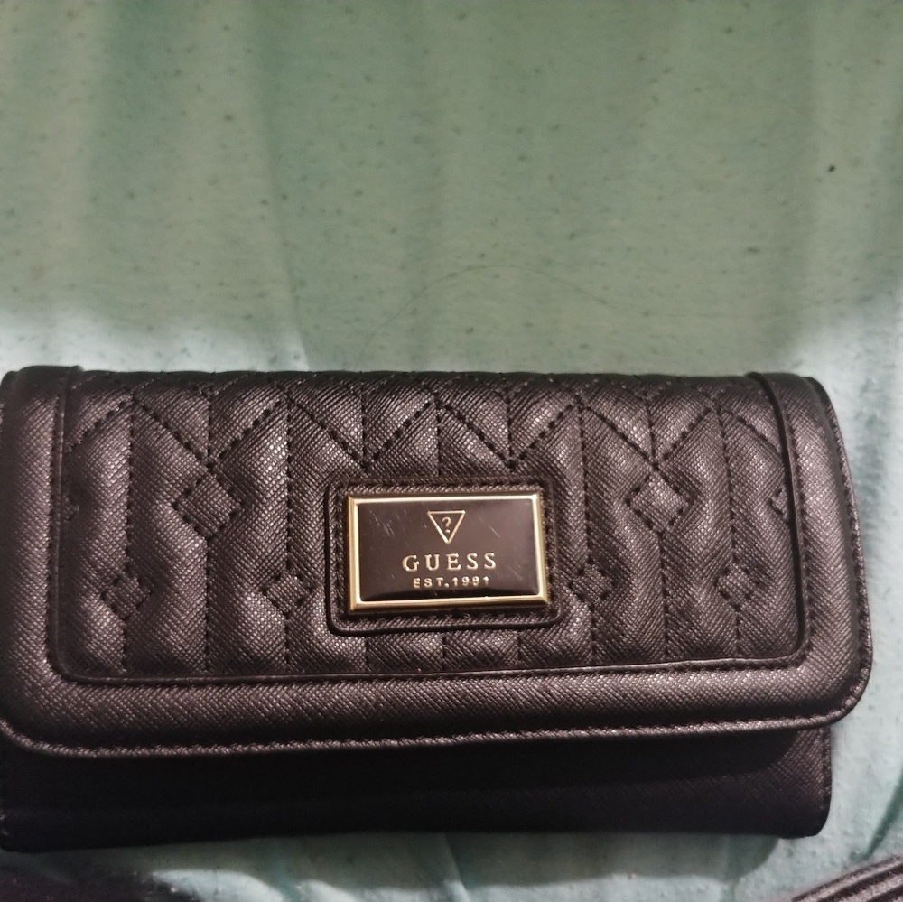 Guess wallet